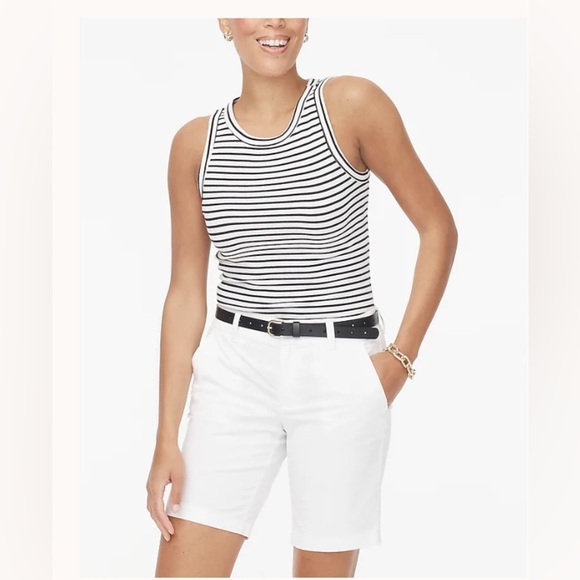 J.CREW 9" Frankie bermuda chino short SIZE 6 - Picture 1 of 3